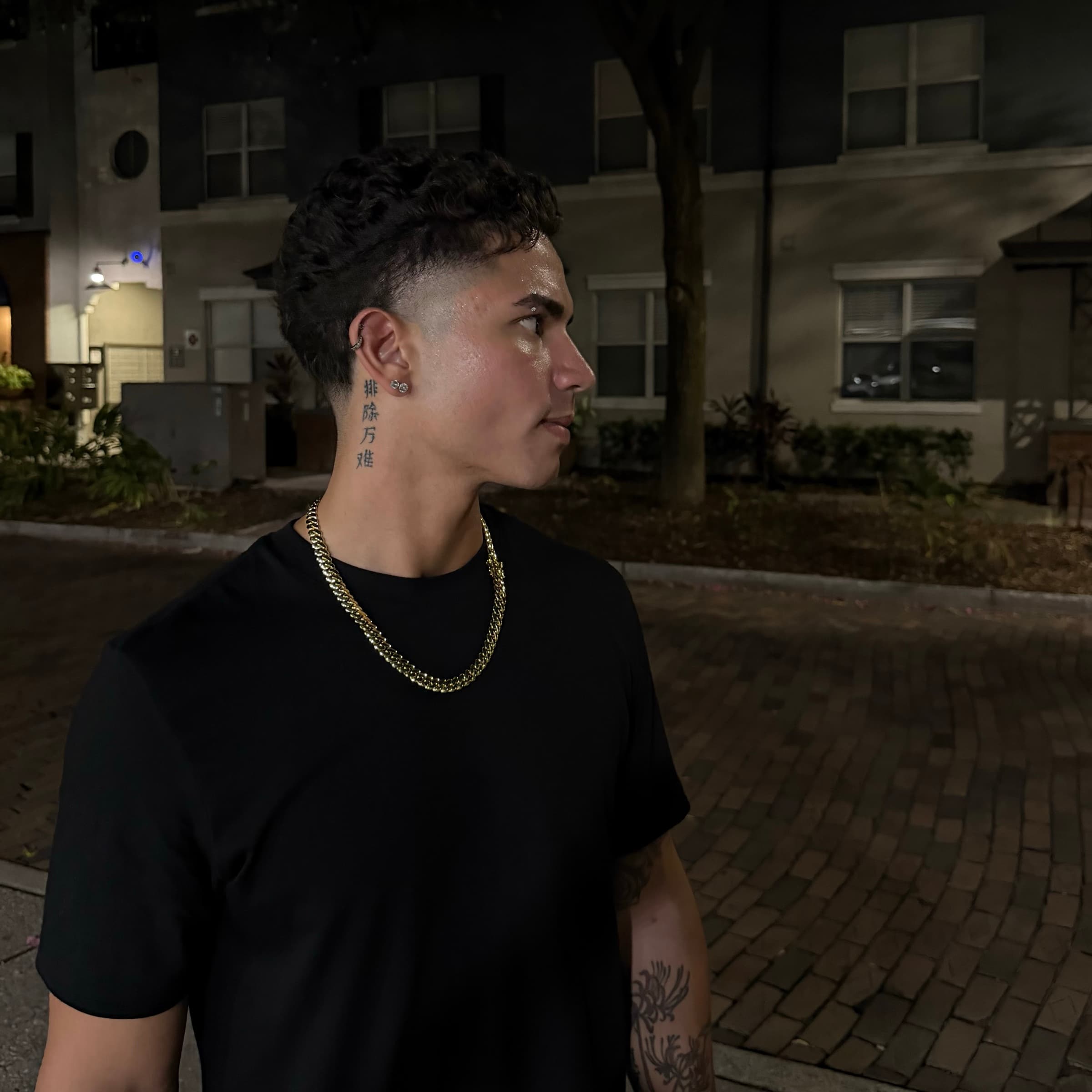 Sosa Linkz Miami Cuban link chain worn at night